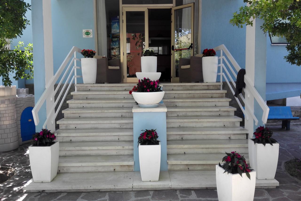 Hotel Carol 3*