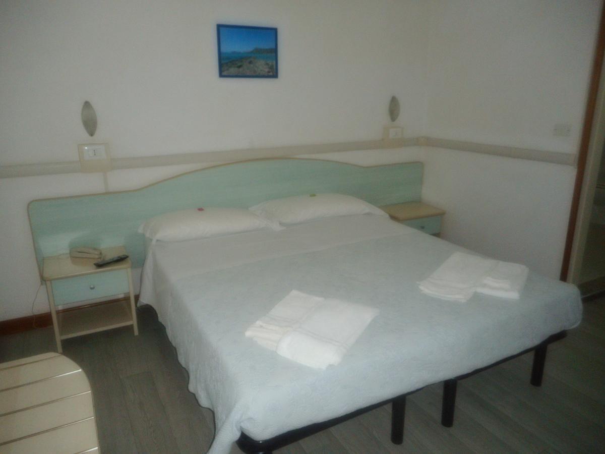 Carol Hotel