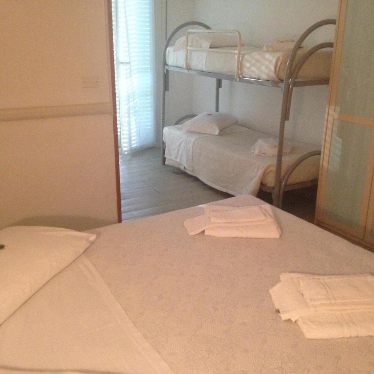 Carol Hotel
